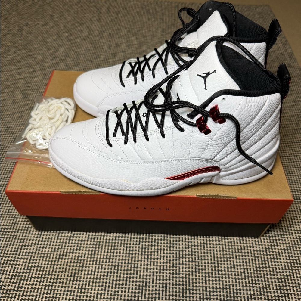 Jordan 12 retro “twist”